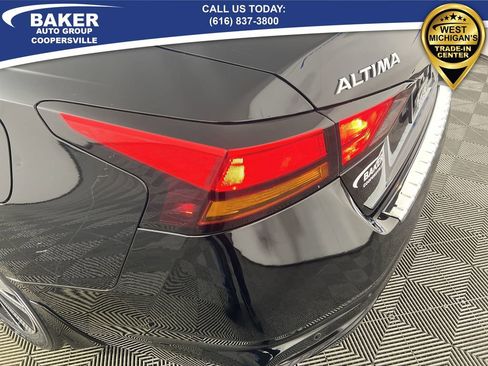 Used 2022 Nissan Altima 2.5 SV w/ SV Premium Package image 35