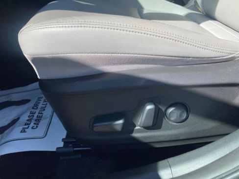 Used 2022 Hyundai Kona Limited image 15