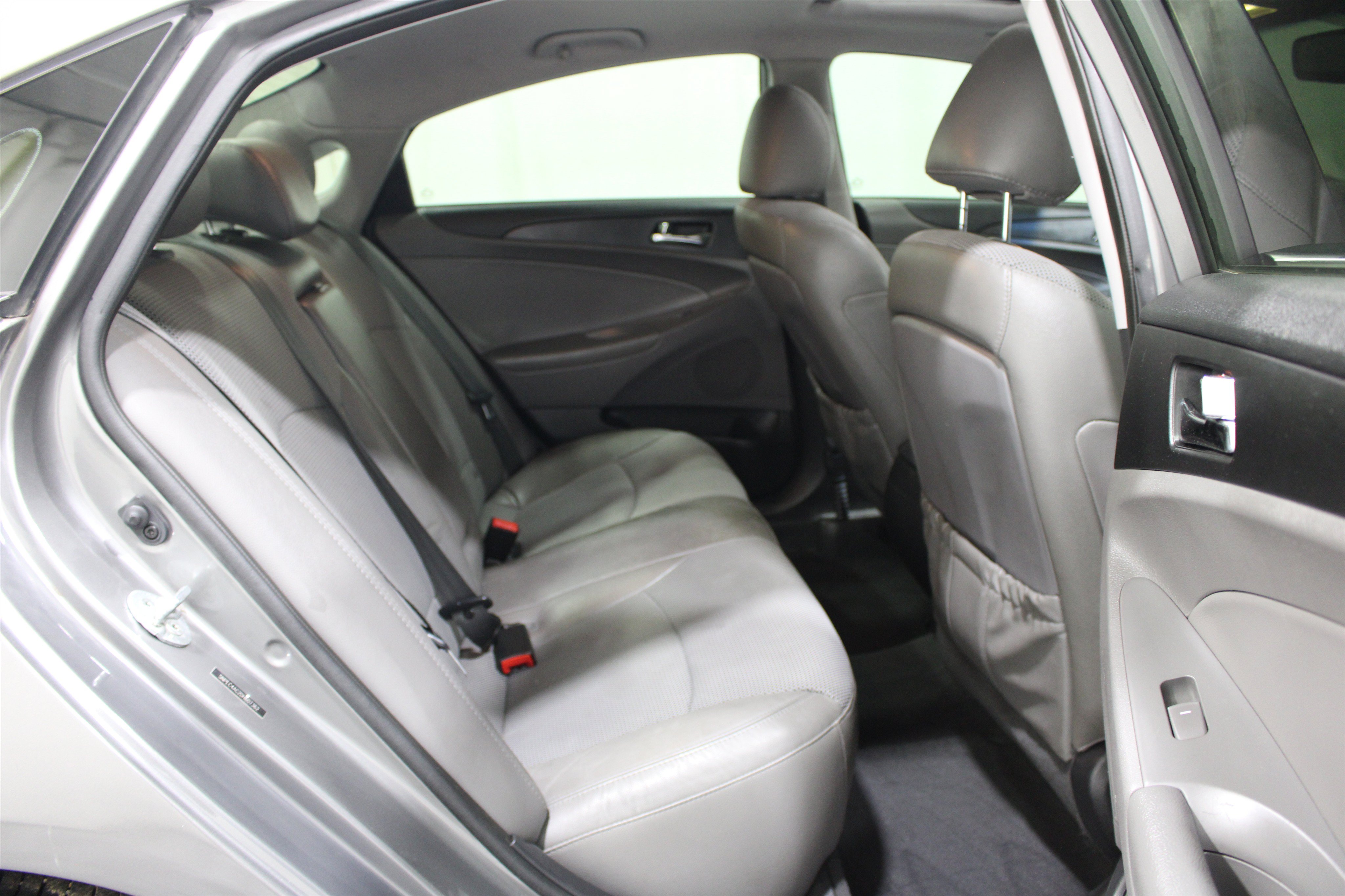 Used 2013 Hyundai Sonata SE w/ Navigation & Sunroof Pkg FWD image 23