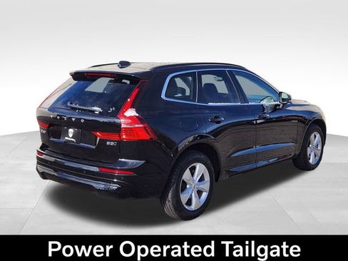Certified 2022 Volvo XC60 B5 Momentum image 9
