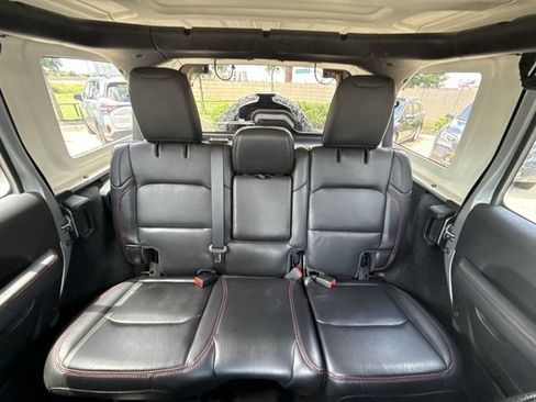 Used 2020 Jeep Wrangler Unlimited Rubicon AWD/4WD image 22