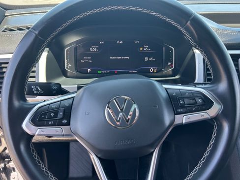 Used 2022 Volkswagen Atlas Cross Sport SE FWD image 9