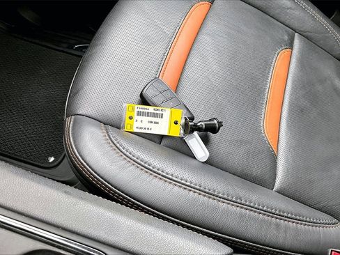 Used 2025 GMC Sierra 3500 AT4 w/ AT4 Premium Plus Package image 32