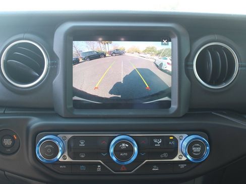 Used 2023 Jeep Wrangler Unlimited Rubicon 4xe image 6