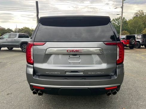 Used 2022 GMC Yukon Denali w/ Denali Premium Package image 5