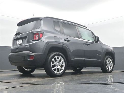 Used 2022 Jeep Renegade Latitude image 51