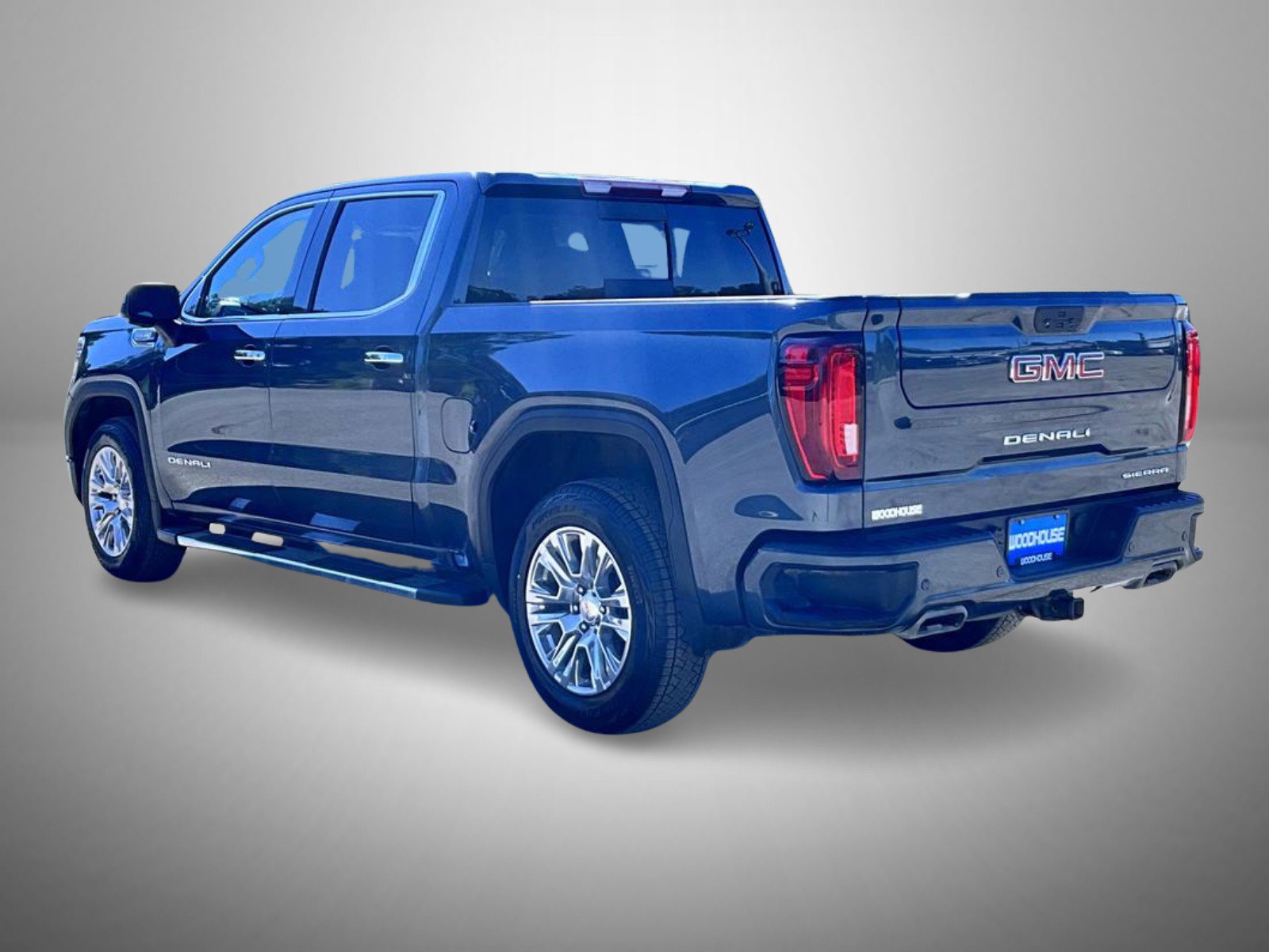 Used 2022 GMC Sierra 1500 Denali w/ Driver Alert Package II AWD/4WD image 8
