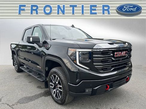 Used 2024 GMC Sierra 1500 AT4 image 1
