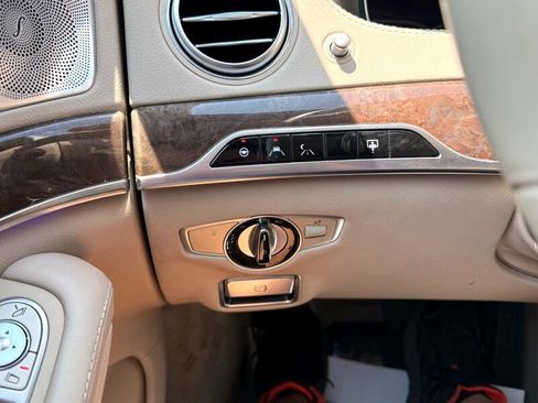 Used 2018 Mercedes-Benz S 560 Sedan image 15