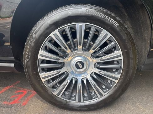 Used 2022 Cadillac Escalade ESV Sport w/ Touring Package image 12