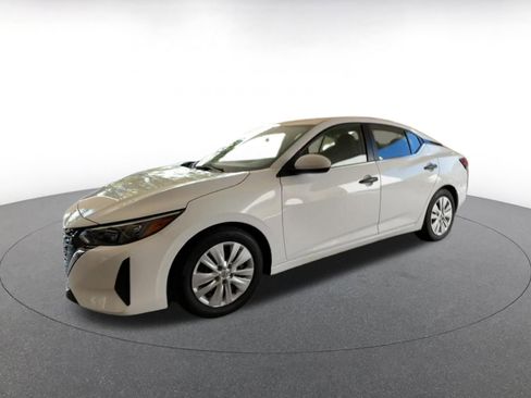 Used 2025 Nissan Sentra S image 8