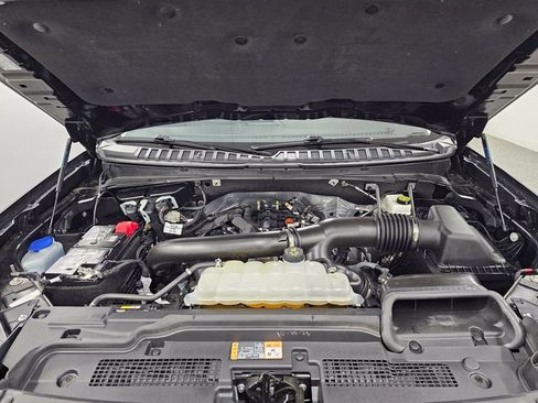 Used 2025 Ford Expedition Active AWD/4WD image 9
