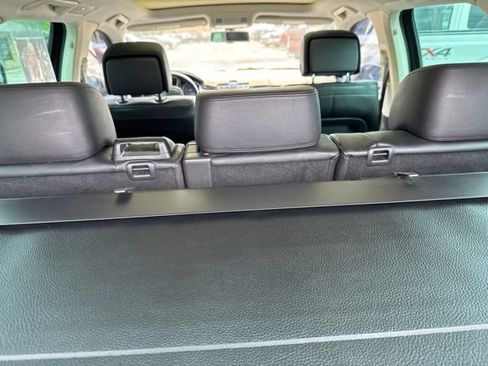 Used 2016 Volkswagen Touareg VR6 AWD/4WD image 18