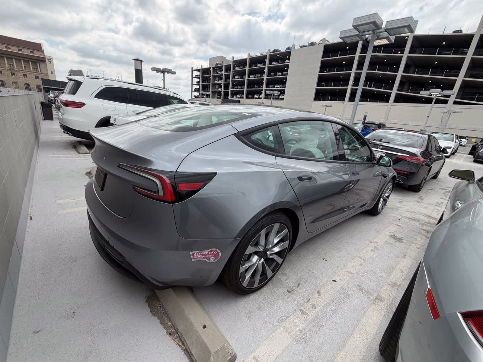 Used 2024 Tesla Model 3 Standard Range RWD image 3