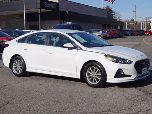 Used 2019 Hyundai Sonata SE image 2