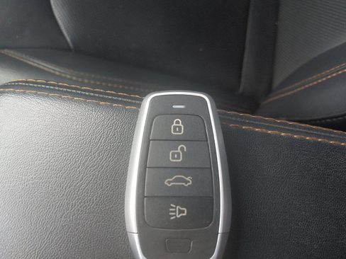 Used 2019 Jeep Compass Limited FWD image 32