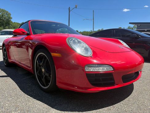 Used 2010 Porsche 911 Cabriolet image 3