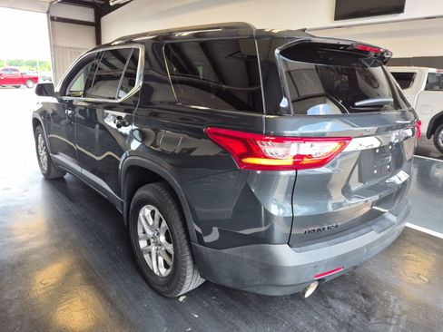 Used 2021 Chevrolet Traverse LT FWD image 4