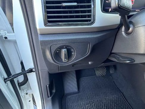 Used 2023 Volkswagen Atlas SE w/ Panoramic Sunroof Package AWD/4WD image 30