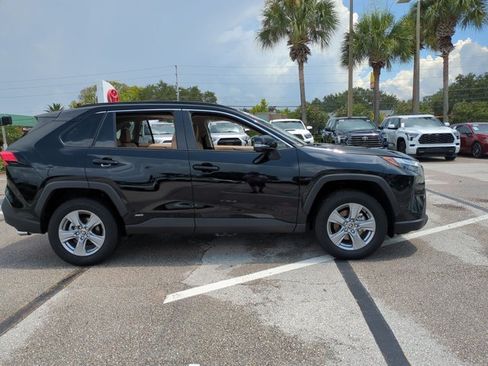 Certified 2025 Toyota RAV4 XLE w/ Convenience Package AWD/4WD image 4