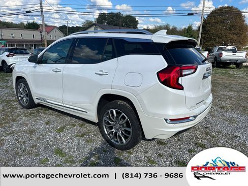 Used 2022 GMC Terrain Denali w/ LPO, Floor Liner Package image 3