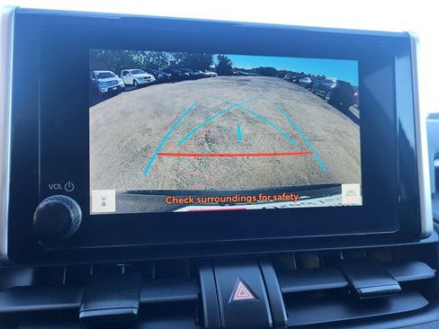 Used 2025 Toyota RAV4 XLE FWD image 17