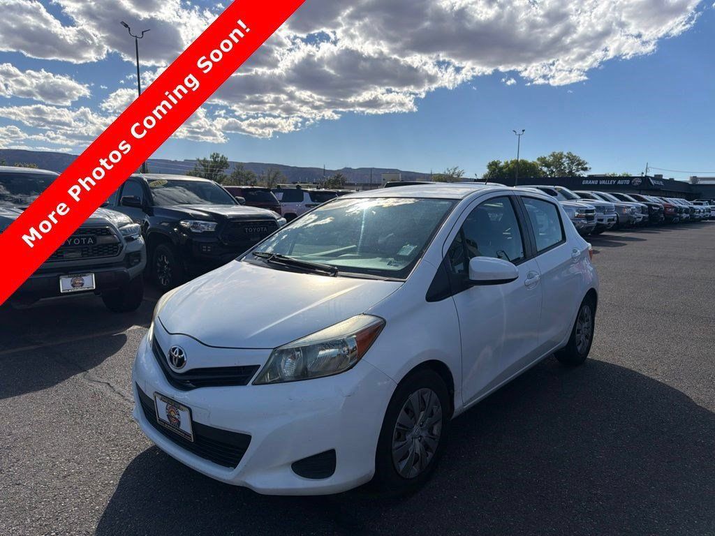 Used 2012 Toyota Yaris LE FWD image 3
