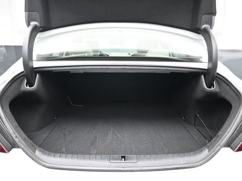 Used 2024 Genesis G70 2.5T image 31