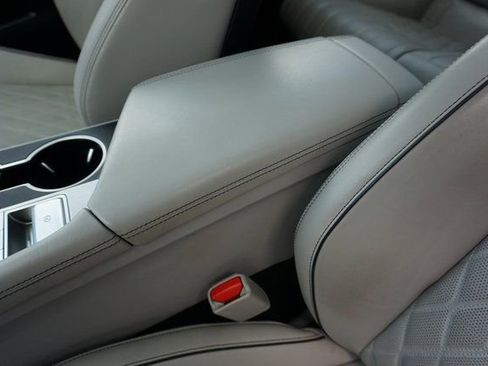 Used 2019 Genesis G70 2.0T Advanced w/ Dynamic Package image 16