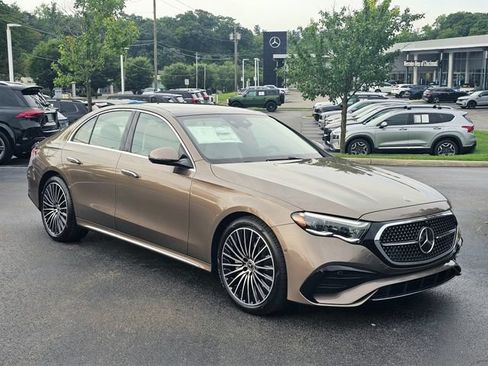 New 2027 Mercedes-Benz E 450 4MATIC Sedan image 1