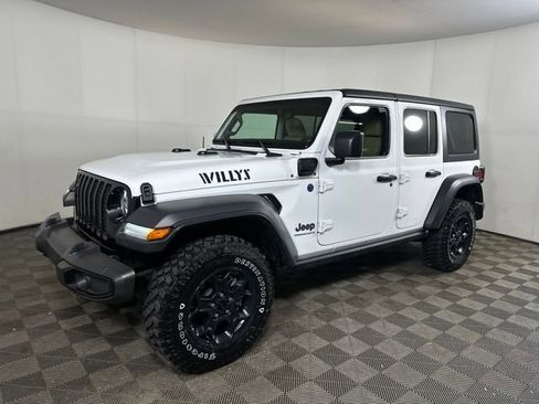 Used 2023 Jeep Wrangler Unlimited w/ Cold Weather Group image 7