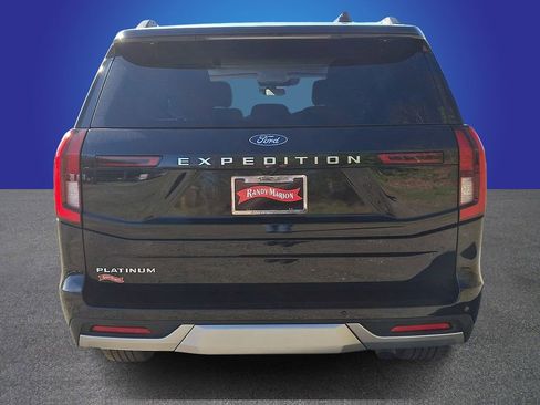 Used 2025 Ford Expedition Platinum AWD/4WD image 5