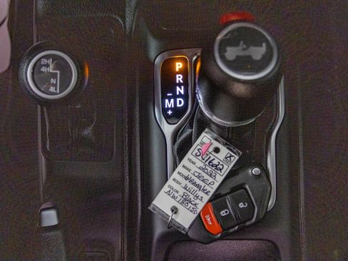 Used 2022 Jeep Wrangler Unlimited Sport AWD/4WD image 28