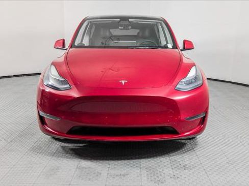 Used 2023 Tesla Model Y Long Range image 11