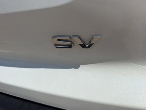 Used 2024 Nissan Pathfinder SV FWD image 10