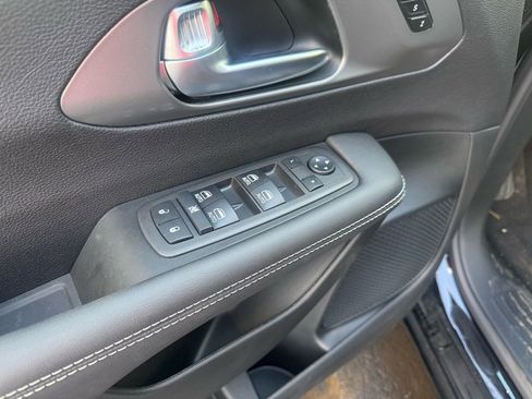 New 2026 Chrysler Pacifica Select FWD image 74