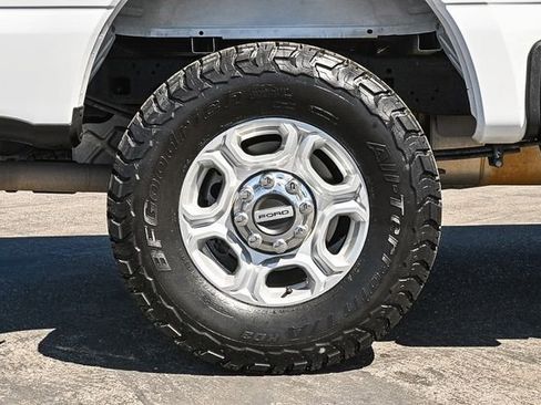 Used 2025 Ford F250 XLT AWD/4WD image 12