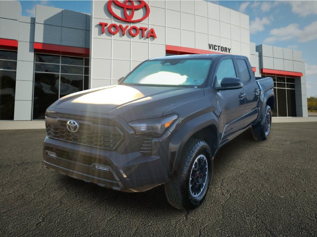 Used 2024 Toyota Tacoma TRD Off-Road w/ TRD Off Road Upgrade Package AWD/4WD image 7
