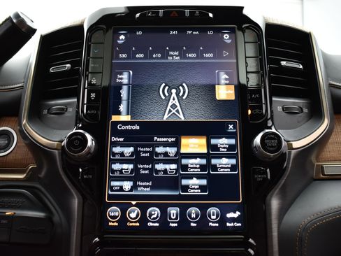 Used 2020 RAM 3500 Limited image 33