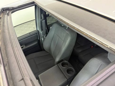 Used 2017 Ford Expedition XLT AWD/4WD image 9