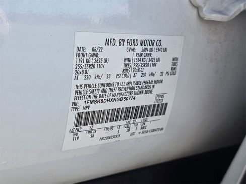 Used 2022 Ford Explorer XLT w/ Equipment Group 202A image 32