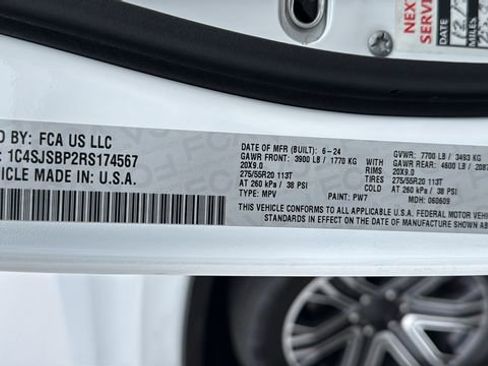 Used 2024 Jeep Wagoneer L Series II w/ Flexible Seating Group image 30