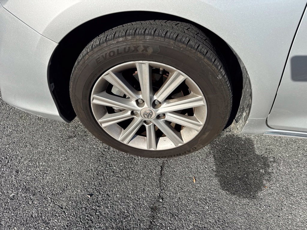 Used 2013 Toyota Camry XLE FWD image 13