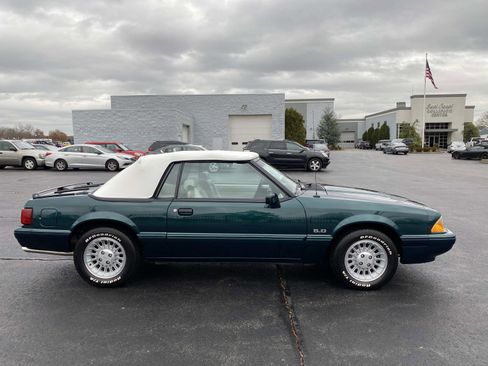 Used 1990 Ford Mustang LX image 8