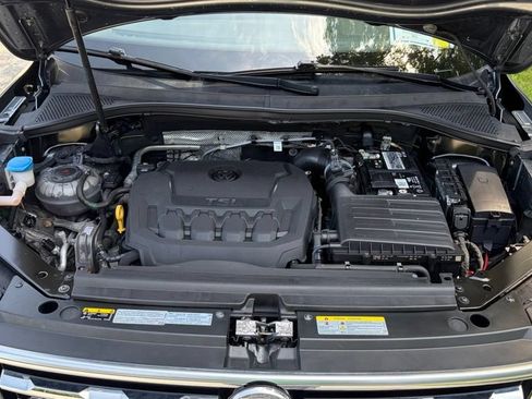 Used 2020 Volkswagen Tiguan SEL Premium R-Line AWD/4WD image 10