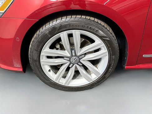 Used 2017 Volkswagen Passat 1.8T SEL Premium FWD image 38