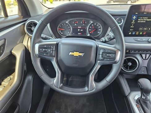 Used 2025 Chevrolet Blazer LT AWD/4WD image 20