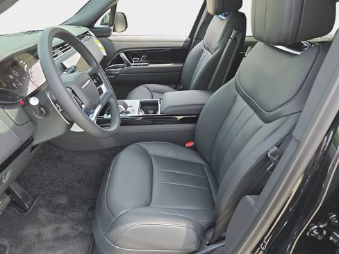 New 2026 Land Rover Range Rover Long Wheelbase SE AWD/4WD image 17