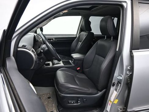 Used 2017 Lexus GX 460 w/ Navigation Package AWD/4WD image 19
