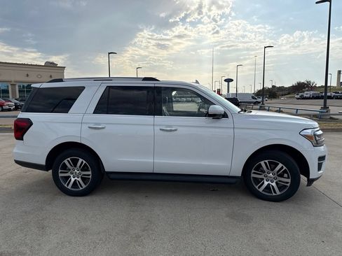 Used 2024 Ford Expedition Limited RWD image 17